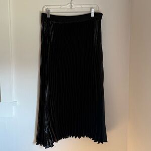 Vince Camuto Black skirt